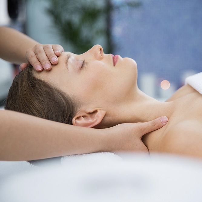 Relaxation Massage with Full Face