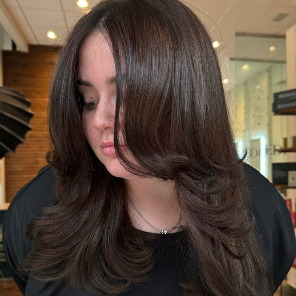 BOMBSHELL HAIRCUT at AveBehindTheChair in Stafford, TX