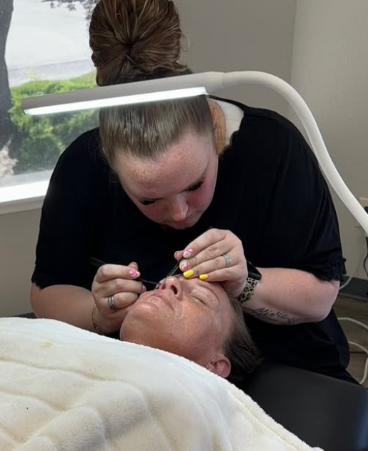 Eyelash Extension Removal