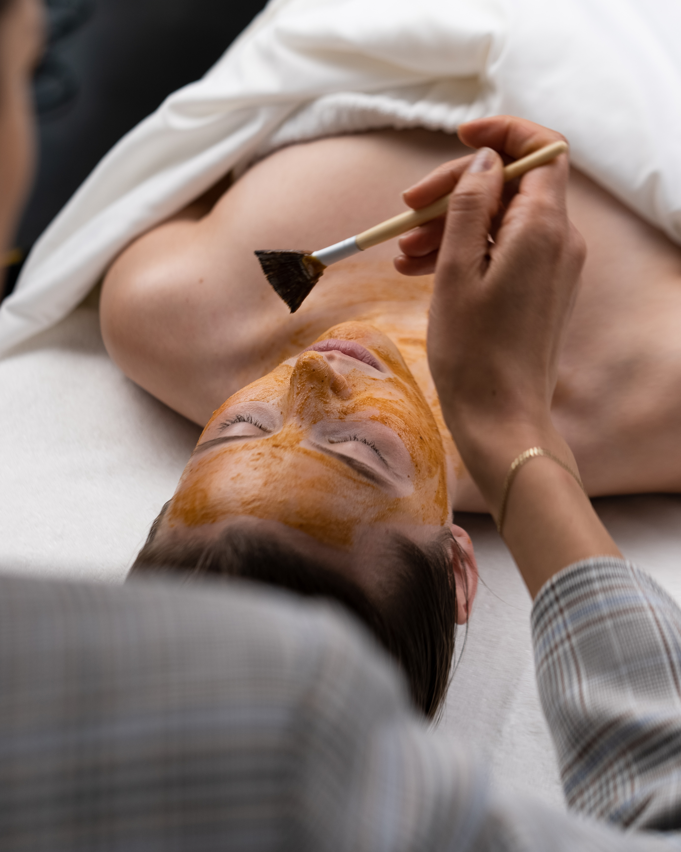 Vitamin c brightening facial