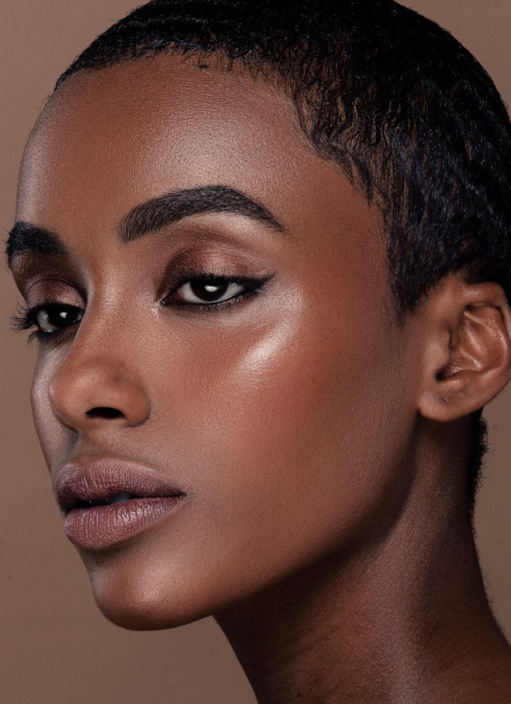 Neckline