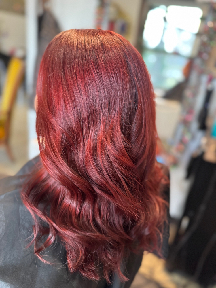 Root Touch Up at Blondie’s in Spencer, TN