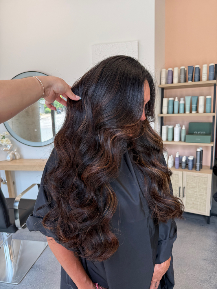 Root Touch Up at Divine Beauty Lab in Chicago, IL