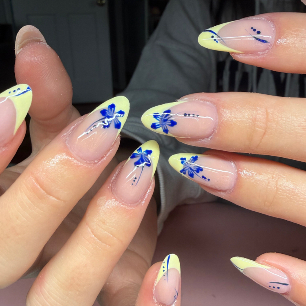 Complex Design at A.L ~ Nails in Agawam, MA
