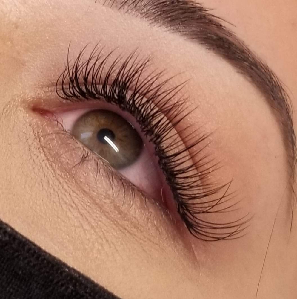 Classic Full Set Eyelash Extensions