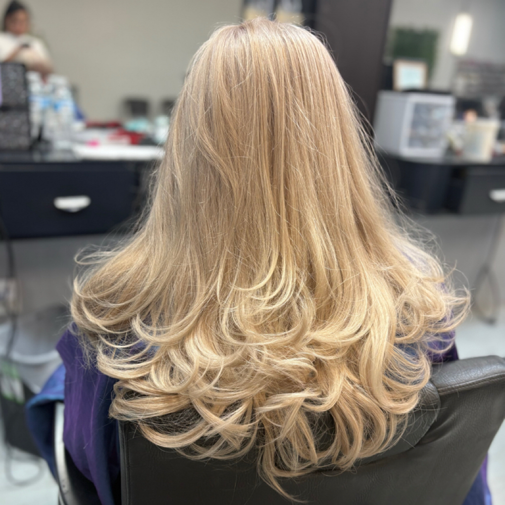 Corte+Peinado / Women’s Cut+Style at Beauty Salon Latin in Raleigh, NC