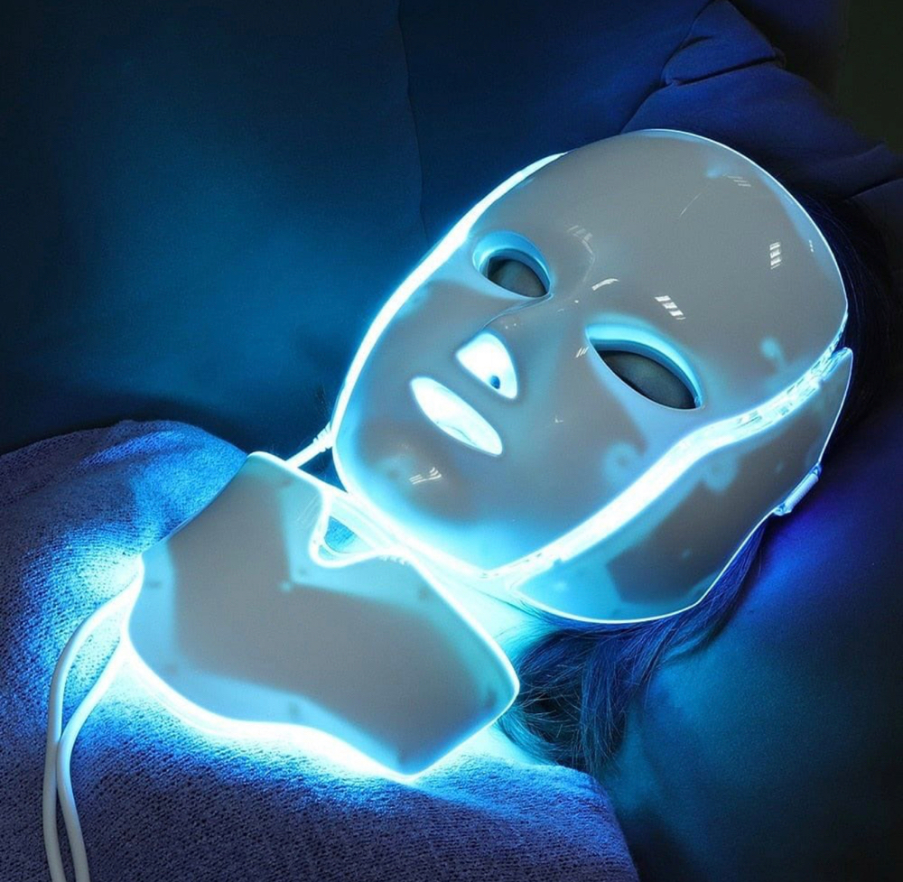 LED Face And Neck Facial