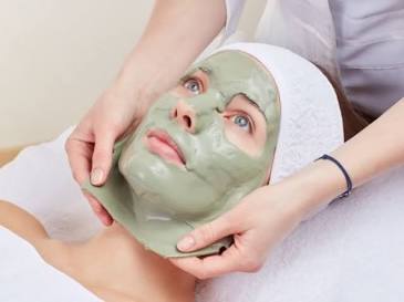 Cryogenic hydrofacial at Skin By Von in Kennett Square, PA