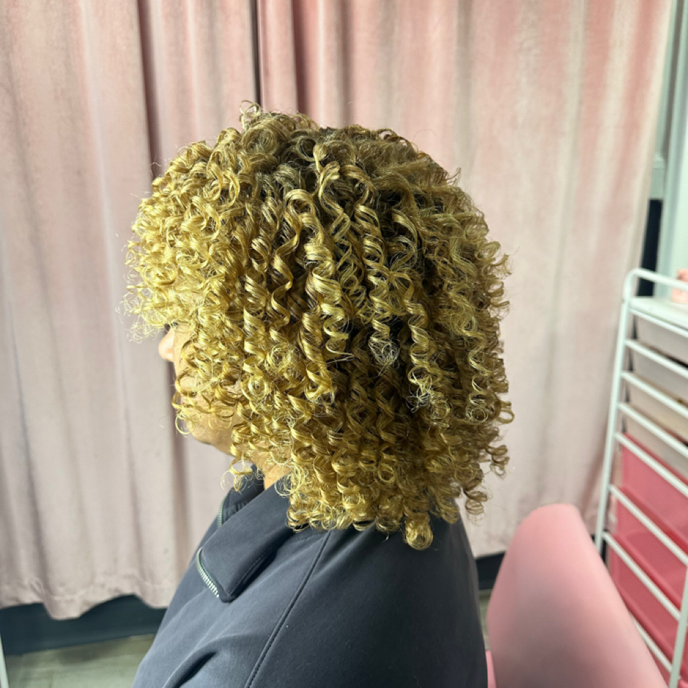 Flexi Rod Set at The Beauty Lab Experience in Gretna, LA