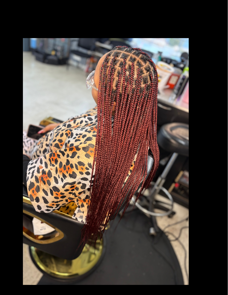 Medium Knotless Braids