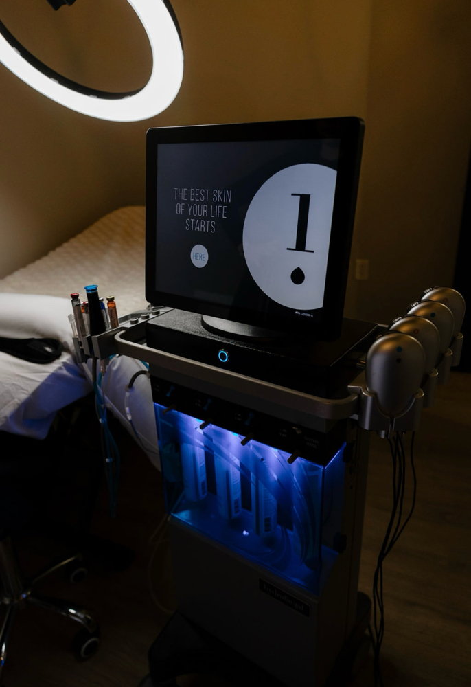 Diamond Glow HydraFacial