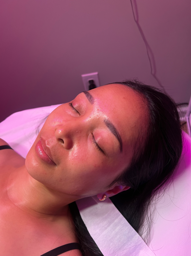 Diamond Glow HydraFacial