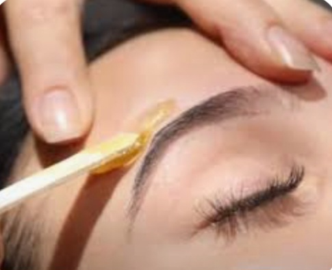 Eye Brow Wax Or Lip Wax