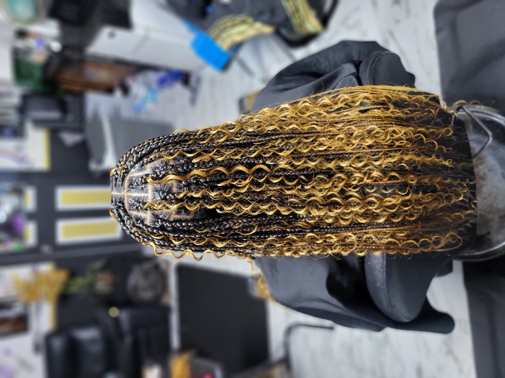Knotless Boho Braids (Med)