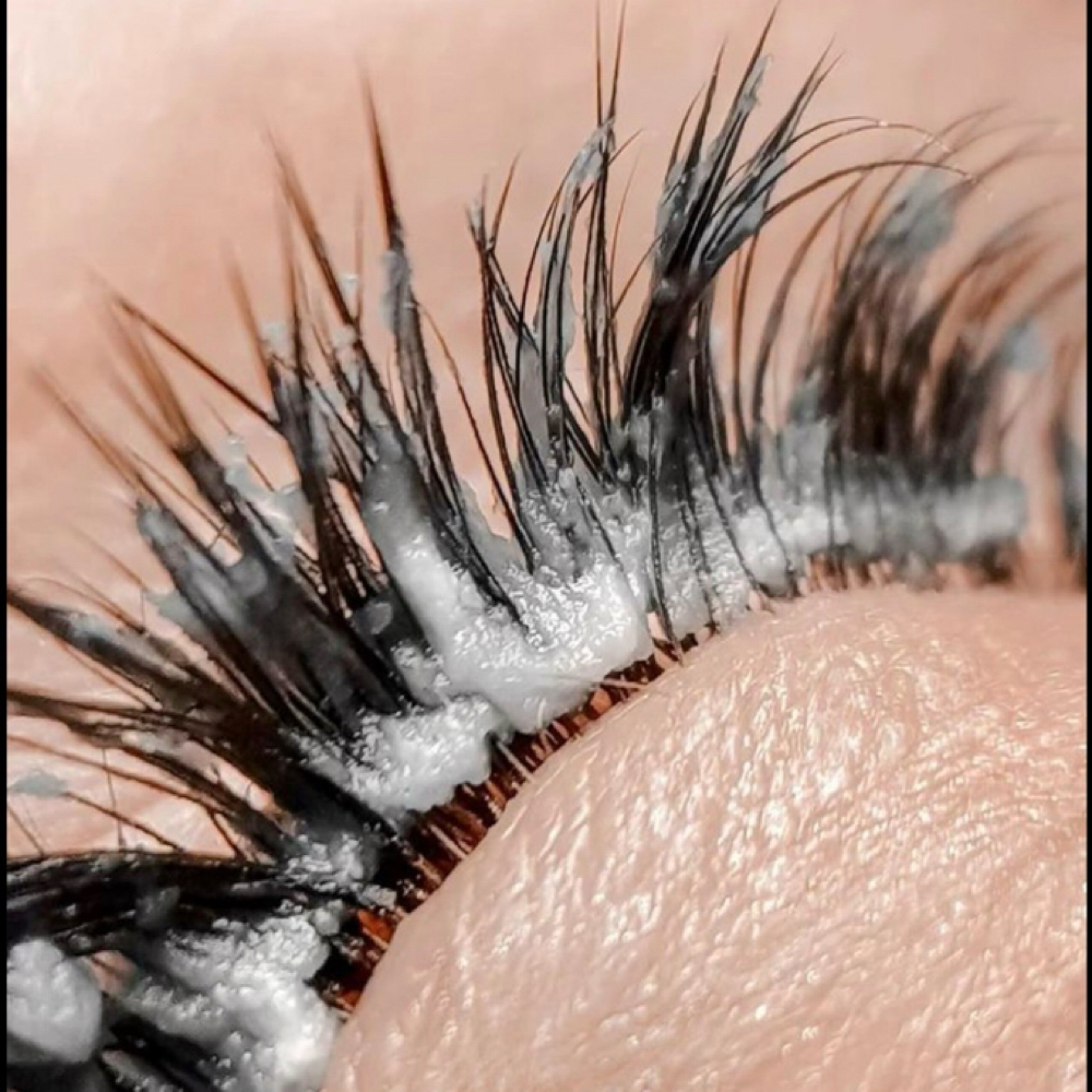 Eyelash Extension Removal at MD LASH STUDIO in Vancouver, WA