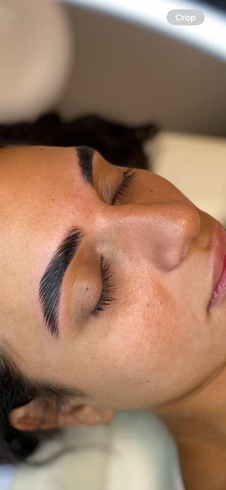 Brow lamination + wax