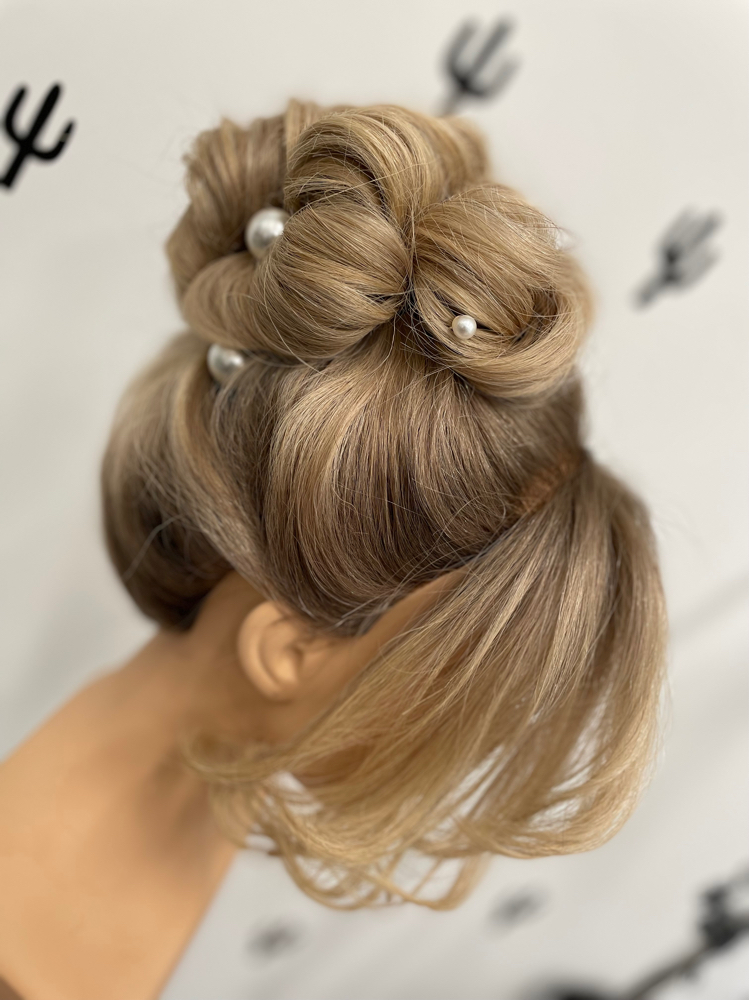 Updos/Bridal/quince