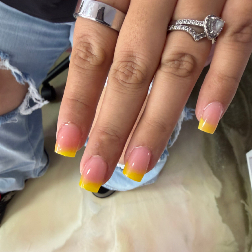 Ombre Short With Limit Color Tips at The Glam Pad in San Antonio, TX