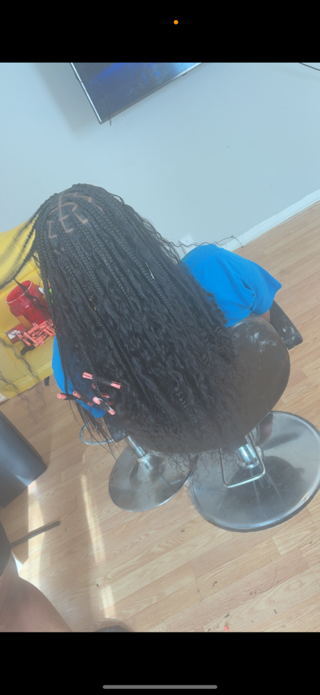 Medium Knotless
