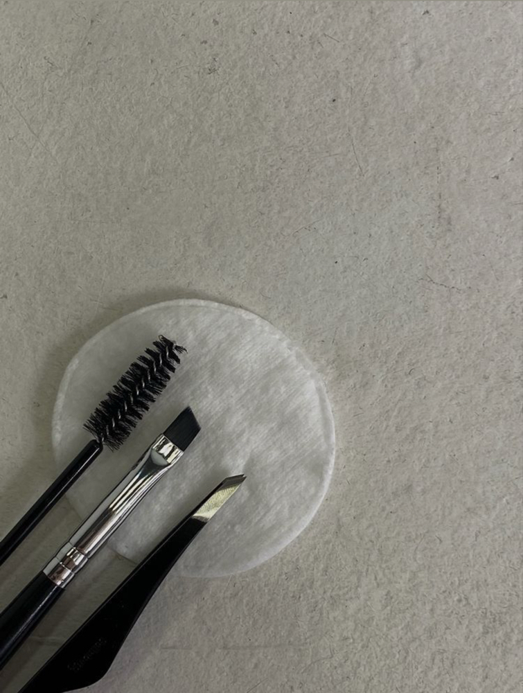 Brow Lamination and Tint