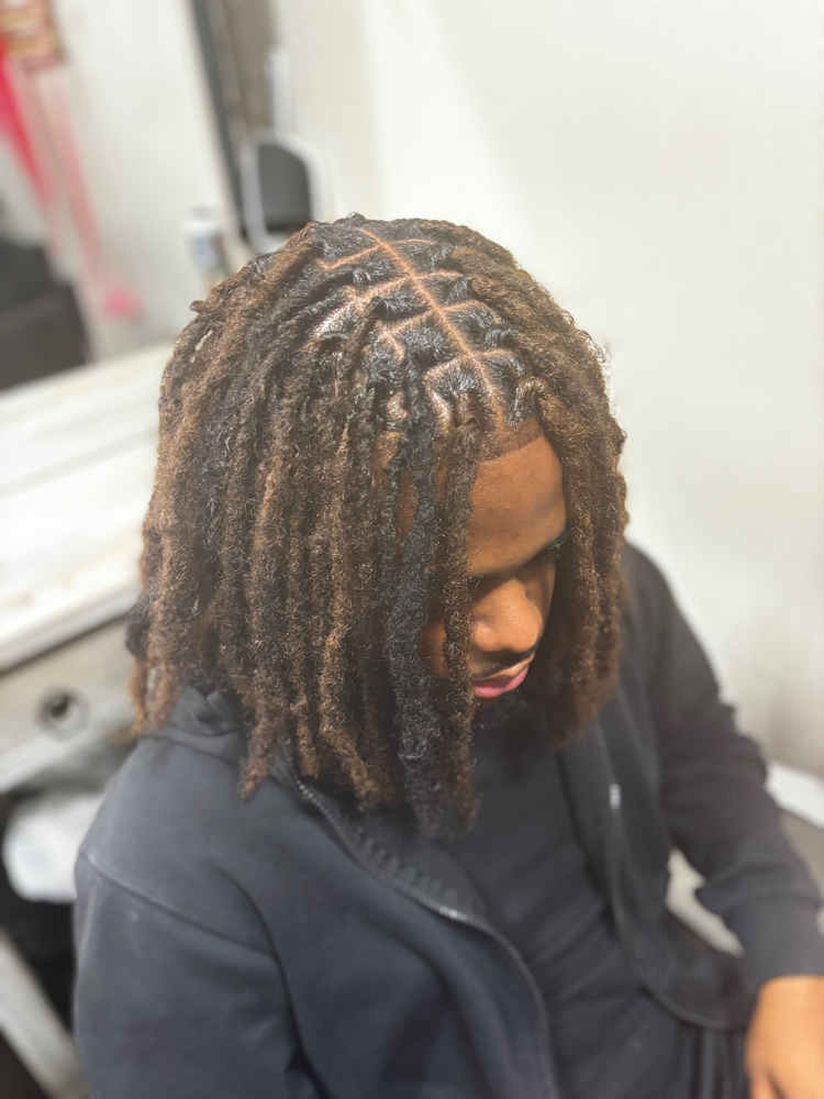 Loc Retwist (Ear to Neck)