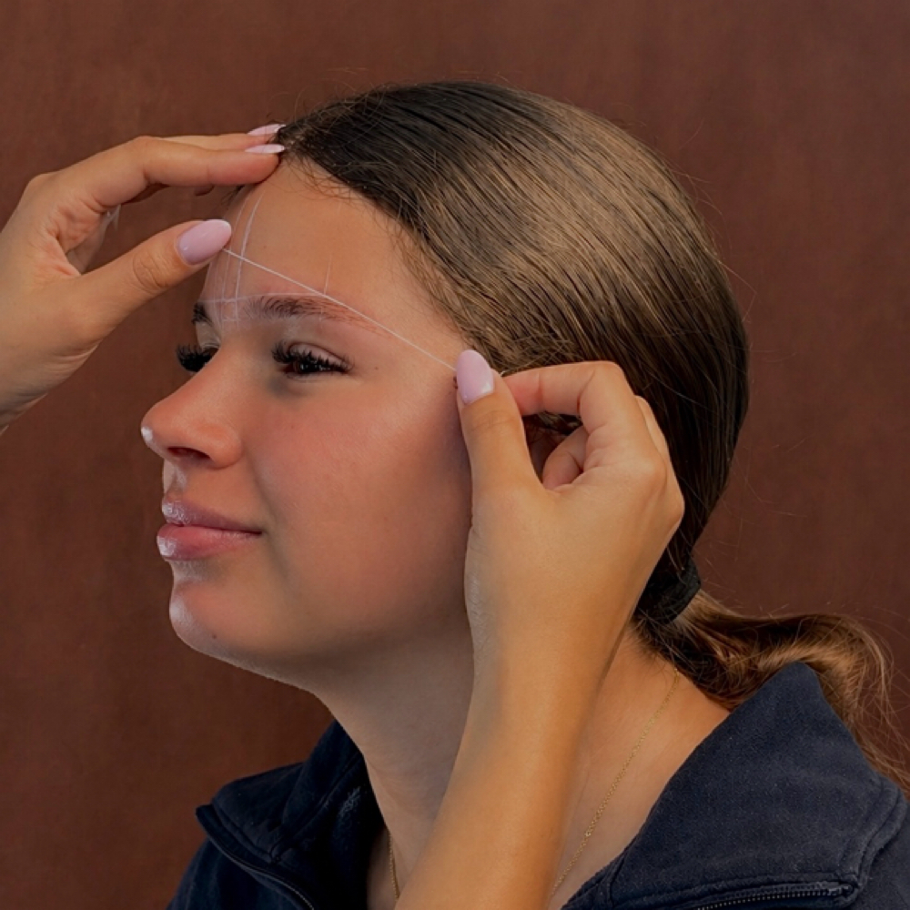 Brow Sculpt (PLUCK, NO WAX) at Miami Beauty Corner in Miami, FL