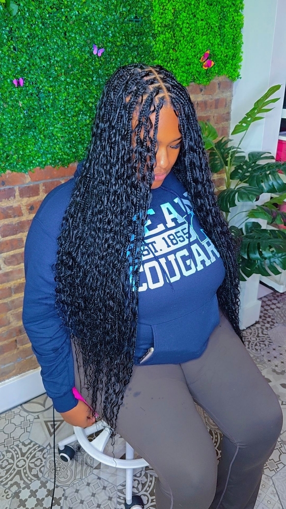 Medium Boho Knotless Braid