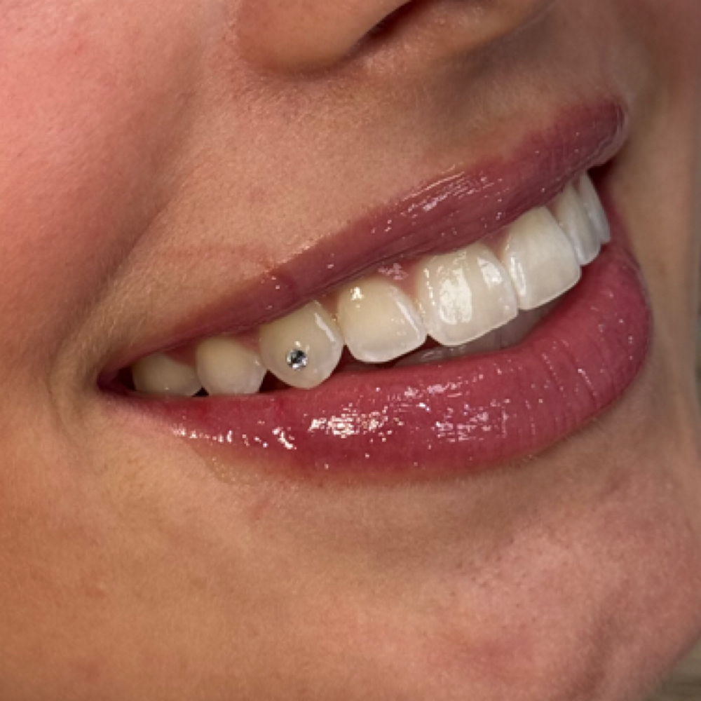 Single Tooth Gem at Jojobeautyyco in Chandler, AZ