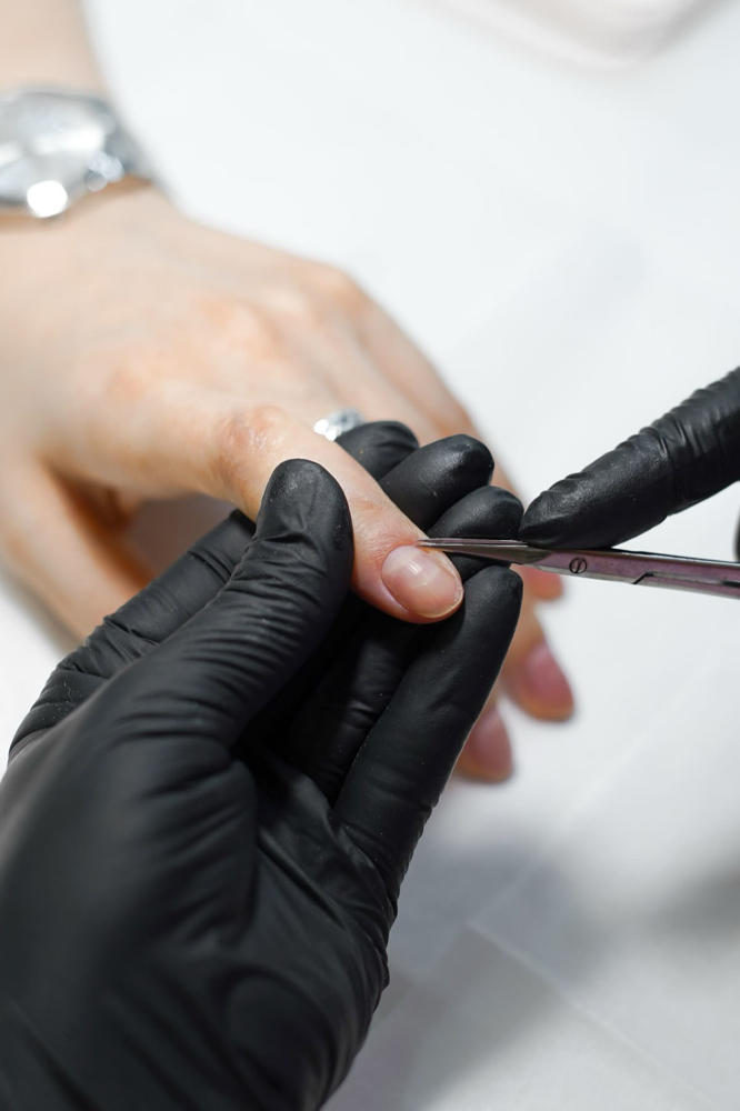 Regular Manicure