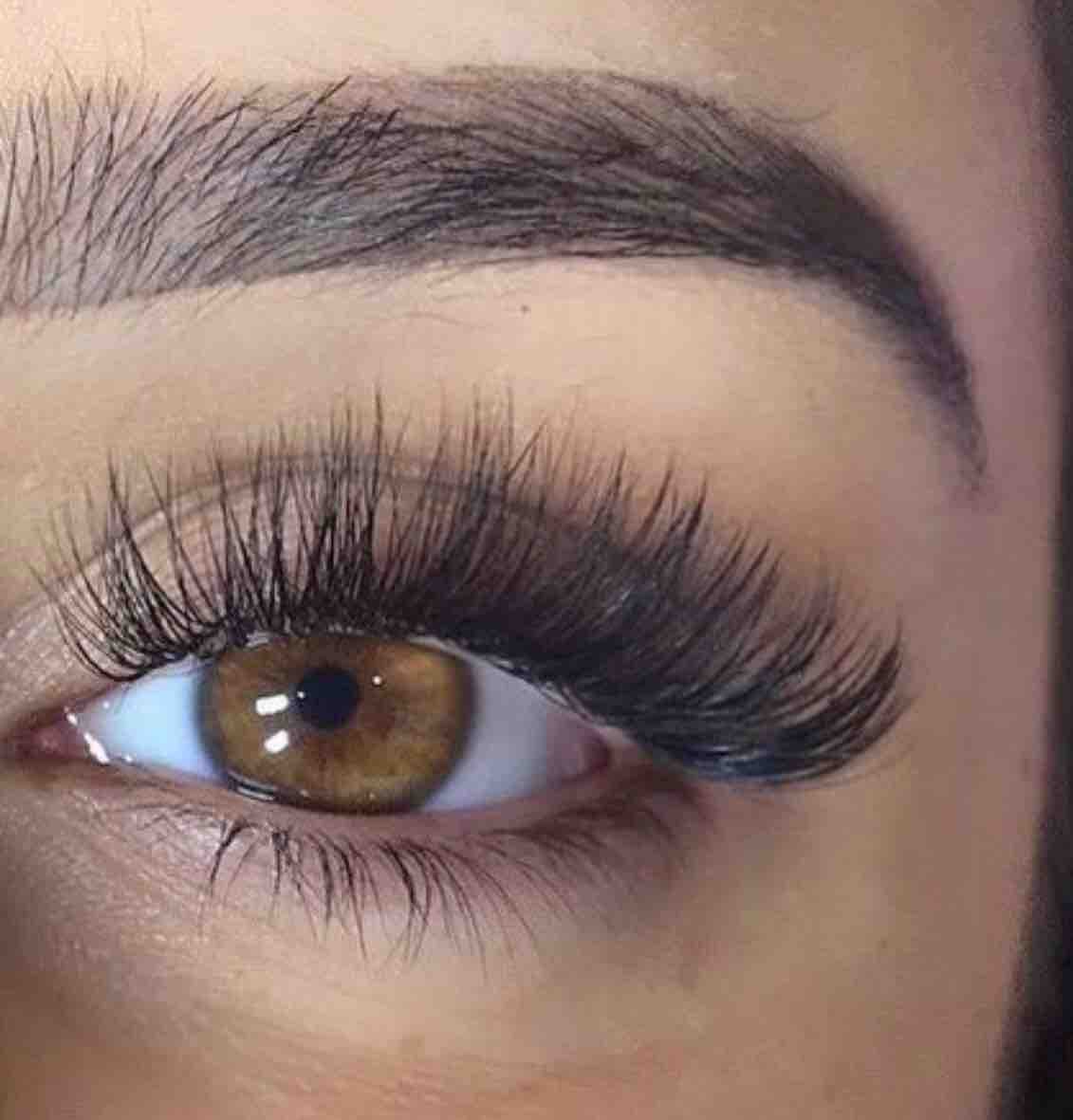 College Student Volume Lashes