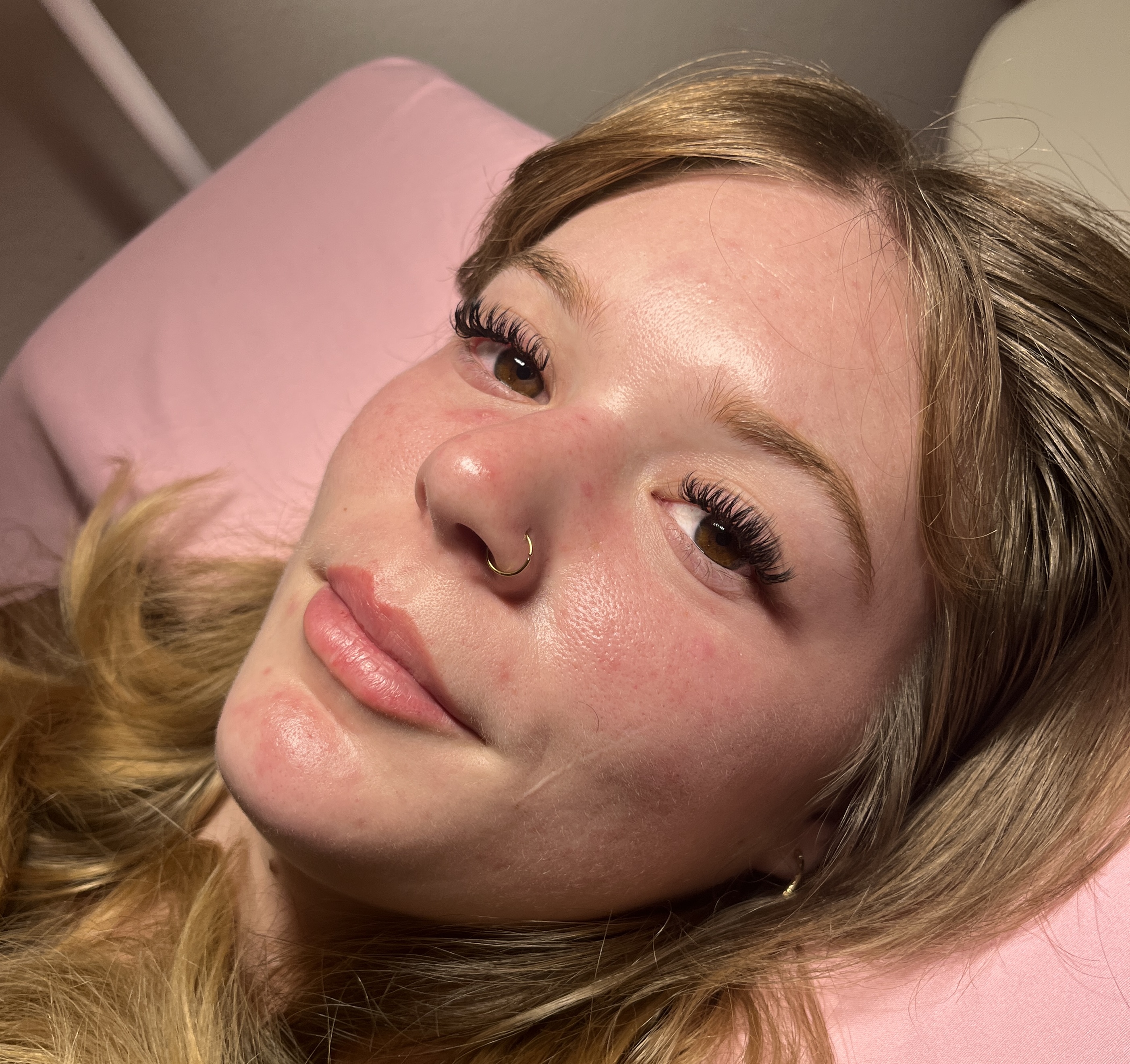 Medium Volume Lash Extensions