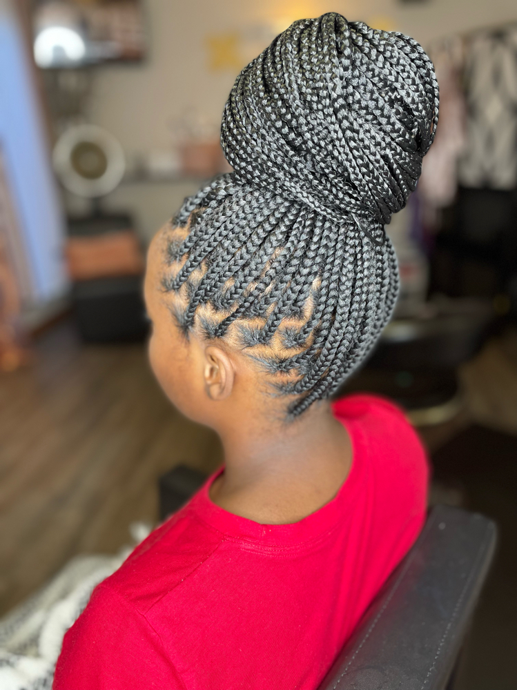 Medium Knotless Box Braids