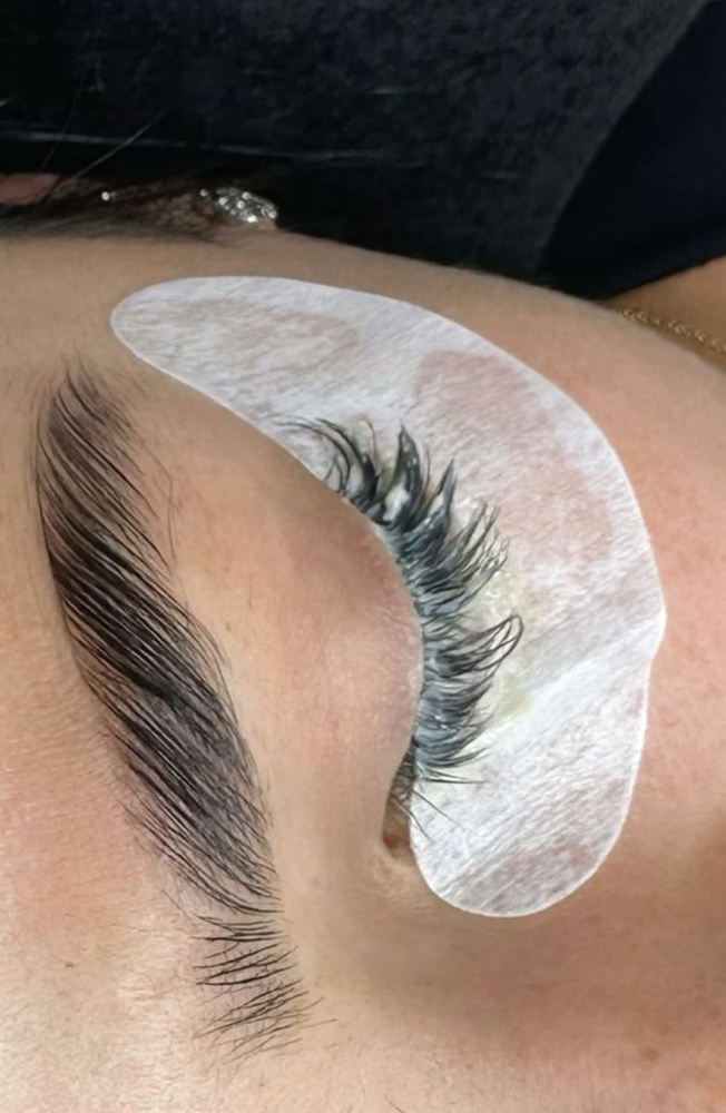 Eyelash Removal Service