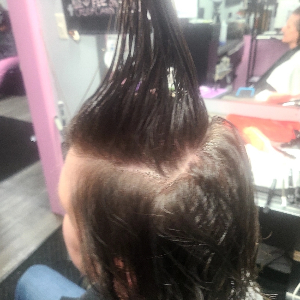 Ends Trim at Chon's Unique House of Hair in Detroit, MI
