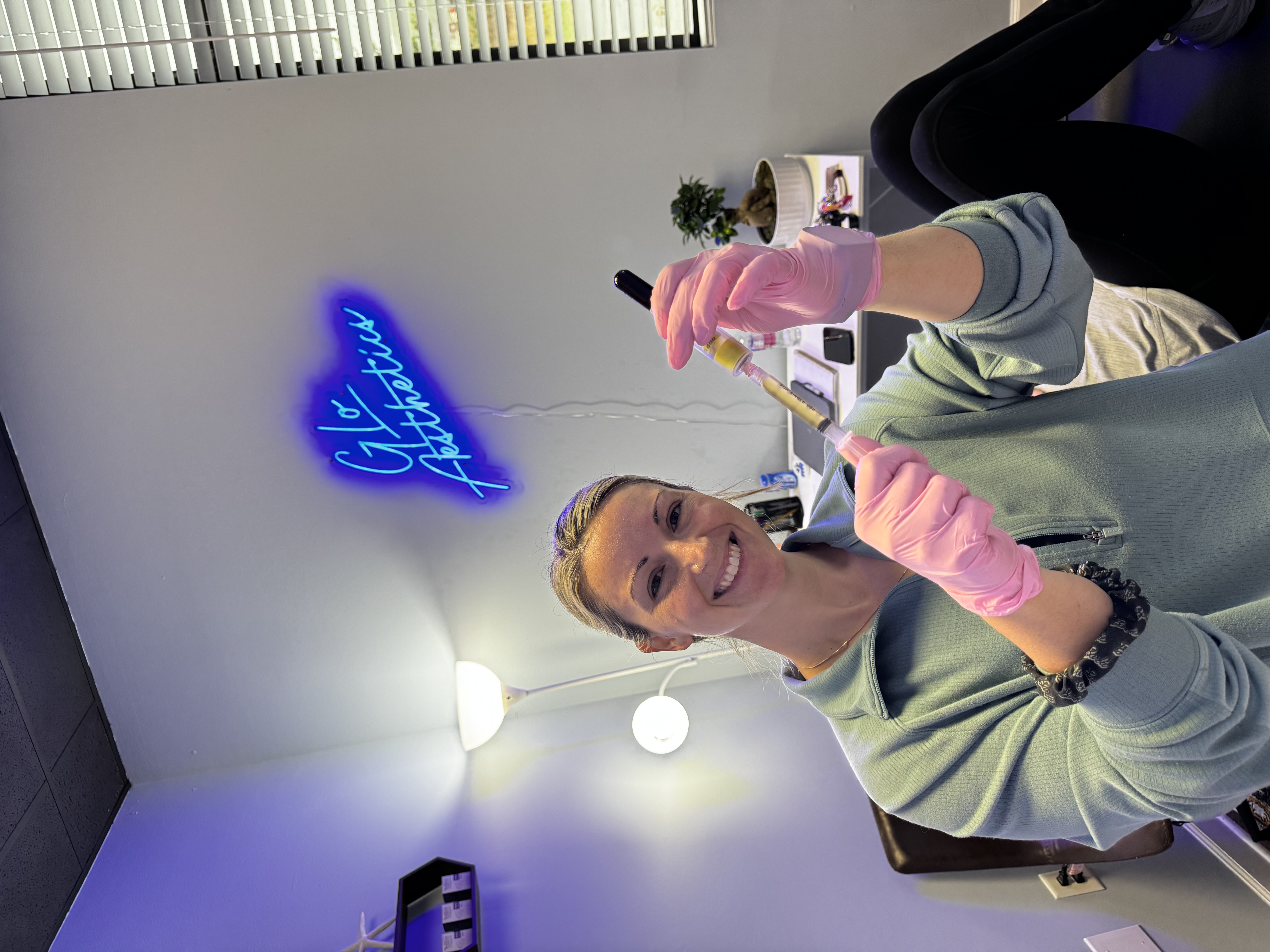 PRP undereye injections