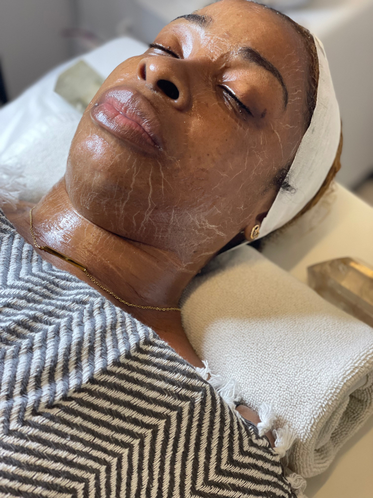 Luxe Anti Agining Facial