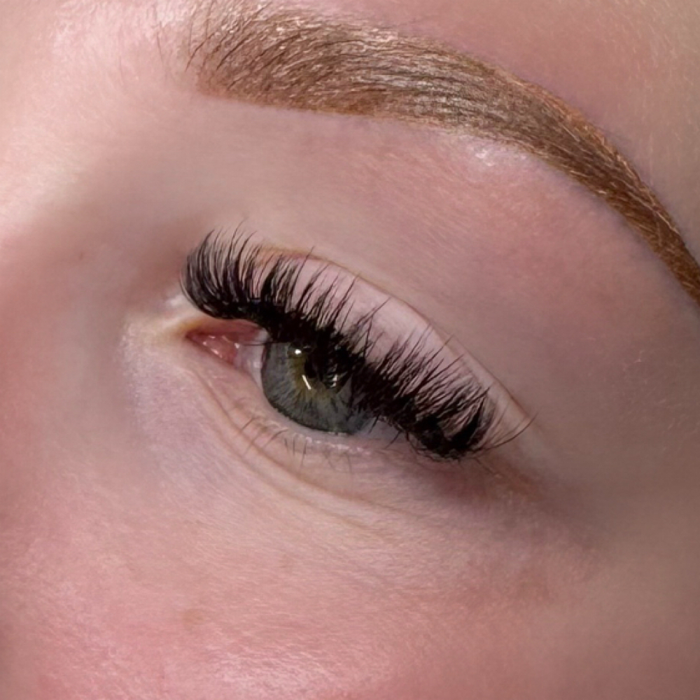 Hybrid/Wet Set Fill at Melly Bee Beauty in Gillette, WY