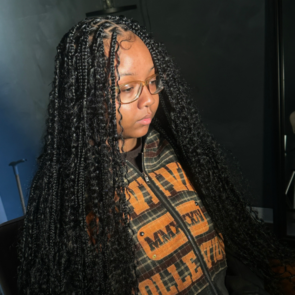 Smedium knotless at Refined hair studio in Lexington, KY