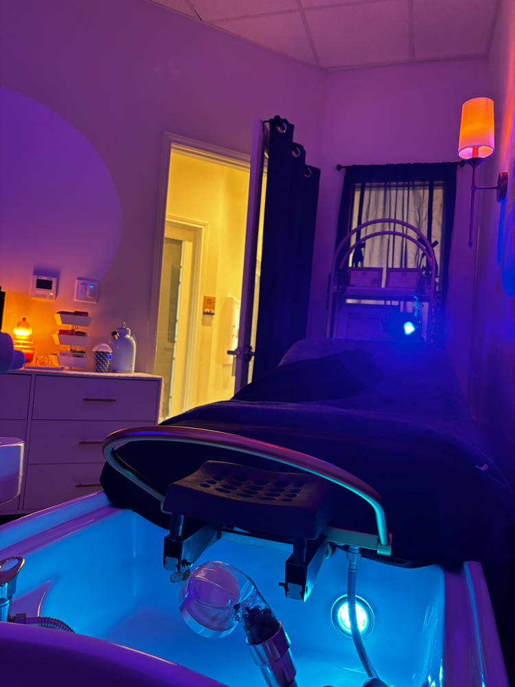 Hydra-Bliss Facial And Headspa