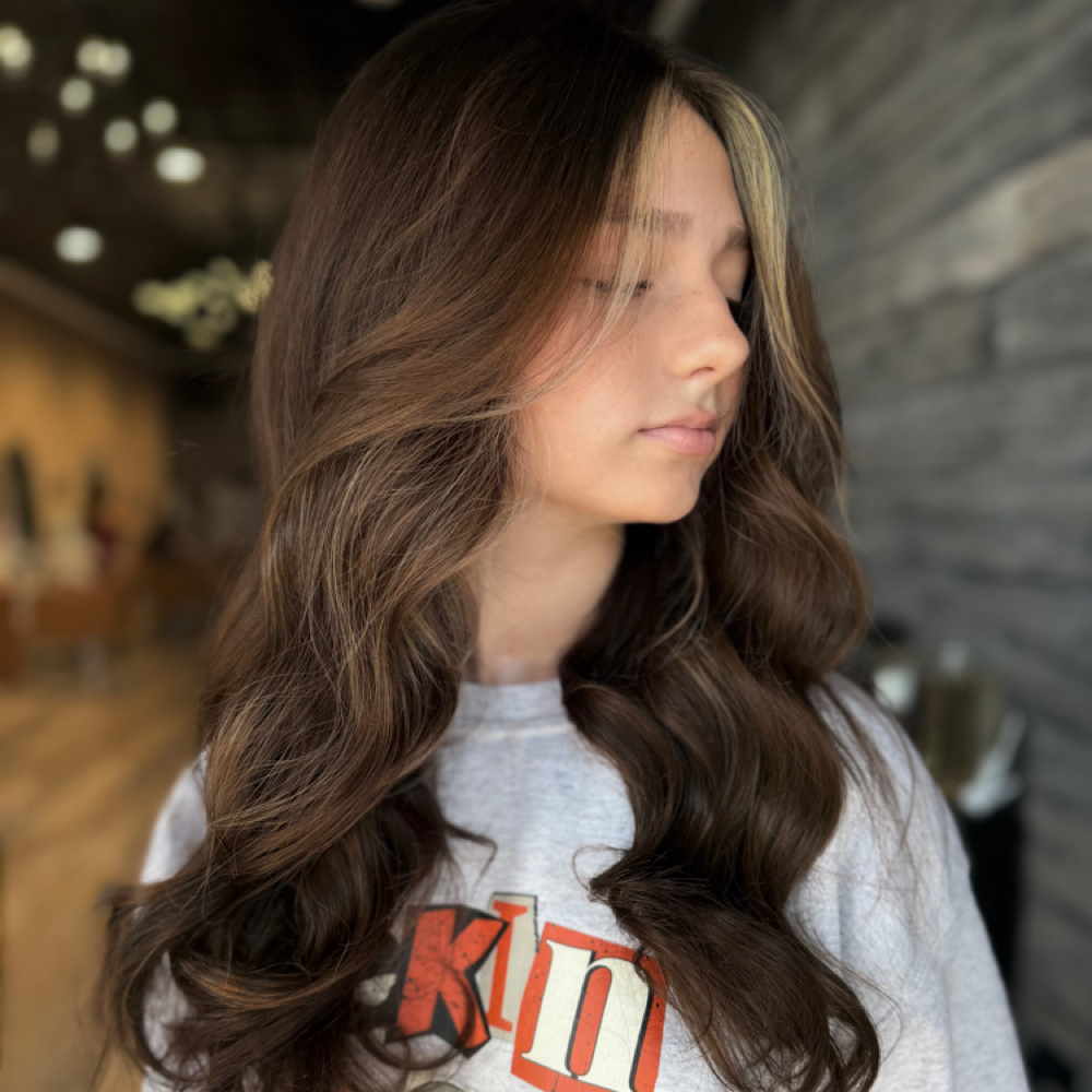 Root Touch Up at House of Blondes in Canton, TX