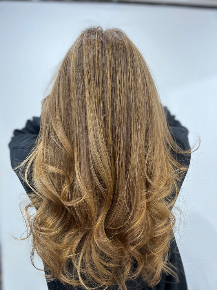 Full highlight/balyage at Lydia colon in providence, RI