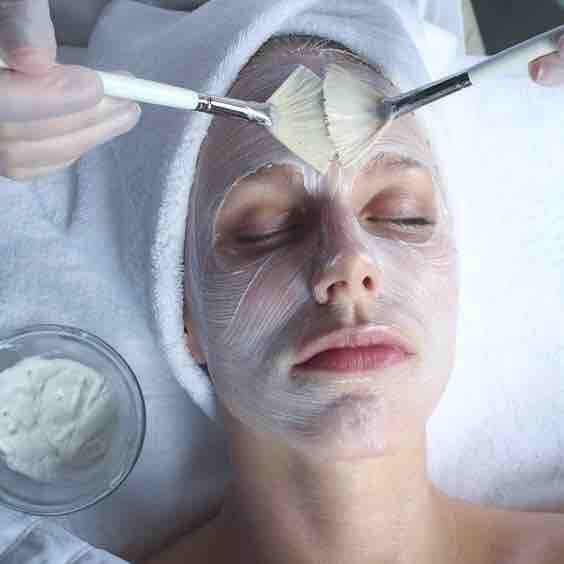 Custom Facial w/Dermaplane