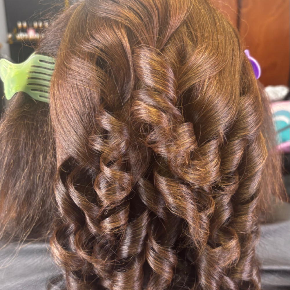 Textured Flat Iron at Hairpothēkē in Detroit, MI