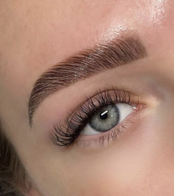 Brow Lamination & Tint