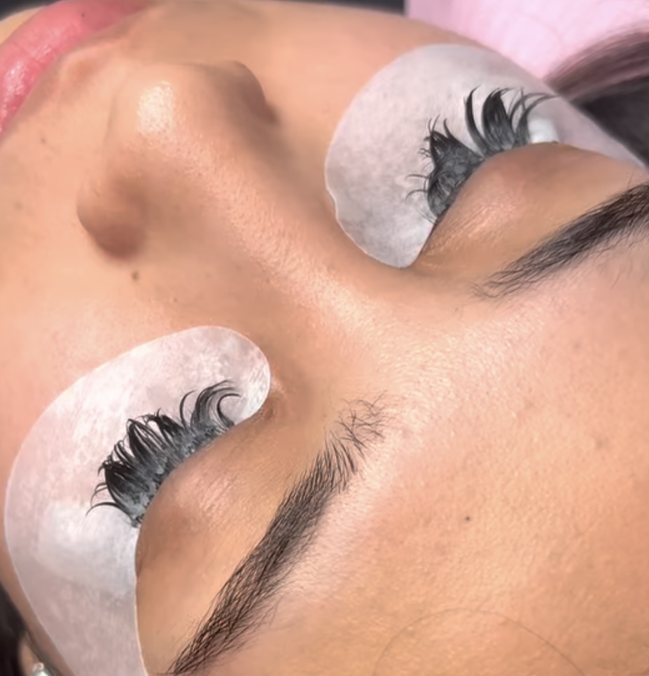 Lash Extension Removal