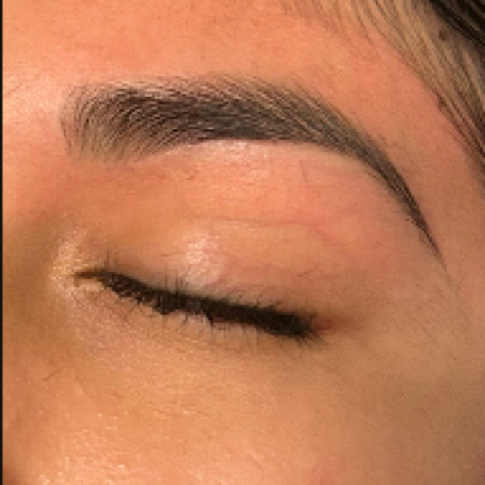 Brow Wax Maintanance at Royal Aesthetics in Brentwood, CA