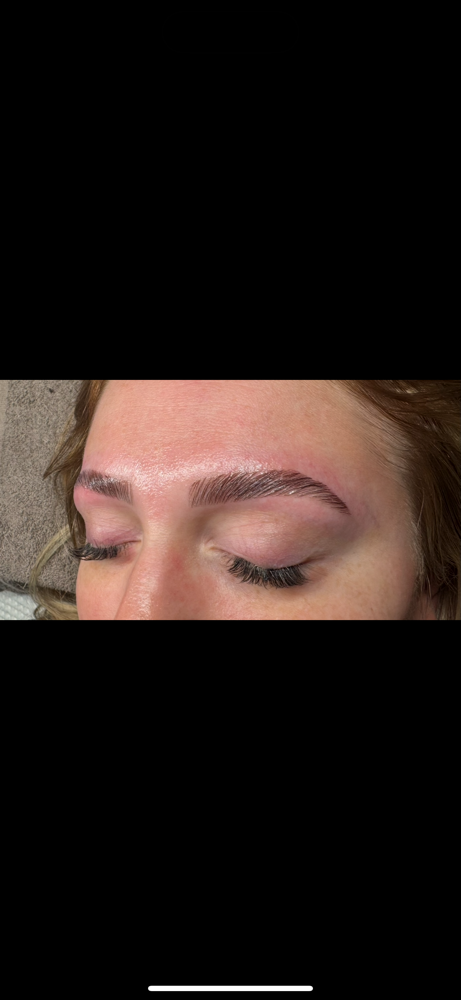 Brow Lamination & Tint