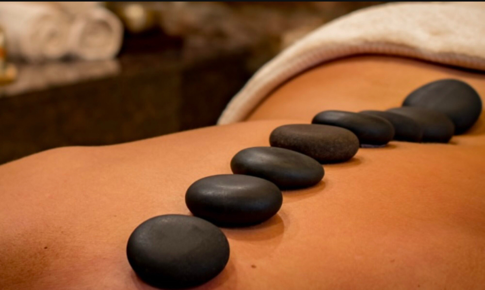 90 Min Hot Stone Massage