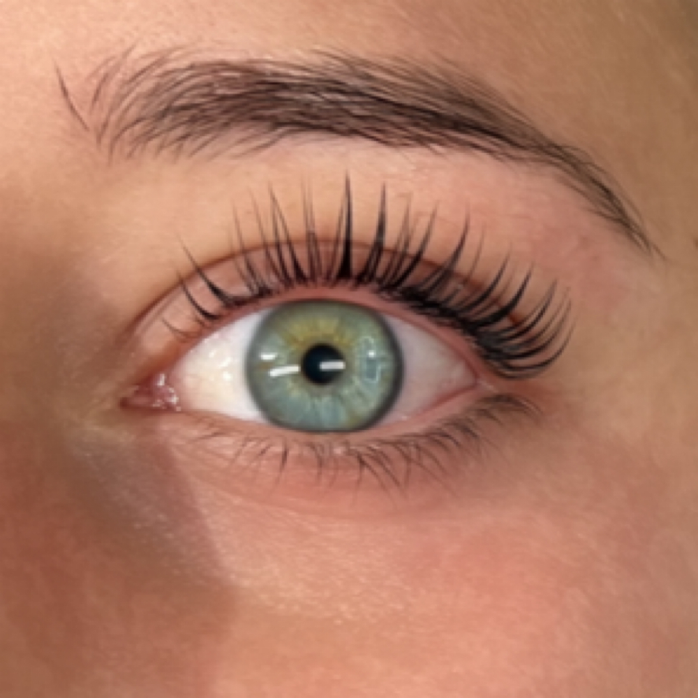 Full Set (Hybrid/Volume) at Lashed By Jill LLC in Chicago, IL