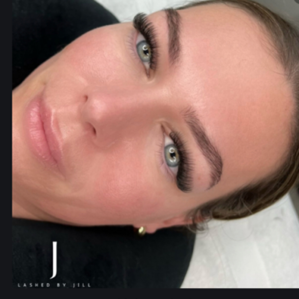 Full Set (Hybrid/Volume) at Lashed By Jill LLC in Chicago, IL